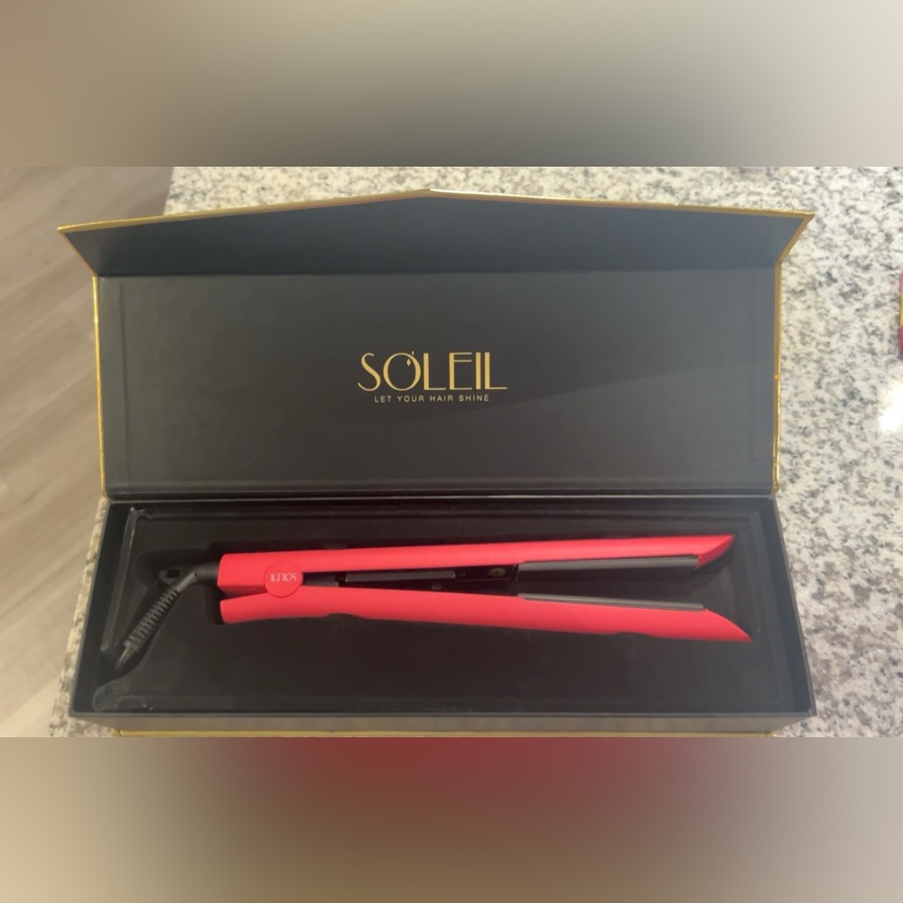 Soleli never used straighter in pink!